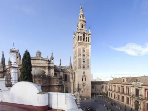 Giralda Dreams by RentalSevilla
